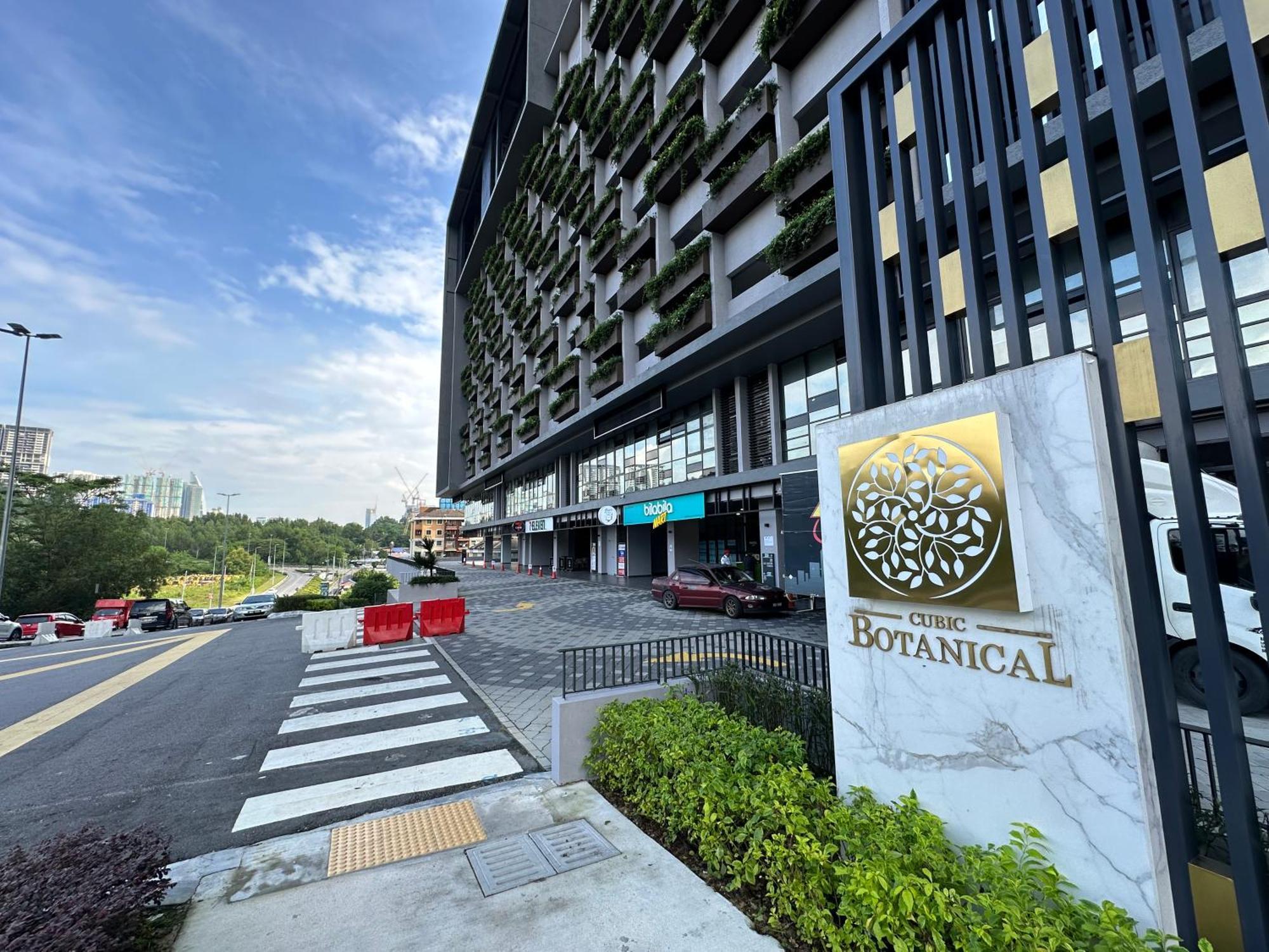Apartment Kl Pantai Bangsar South 3br 6-11 Pax Next To Npe *