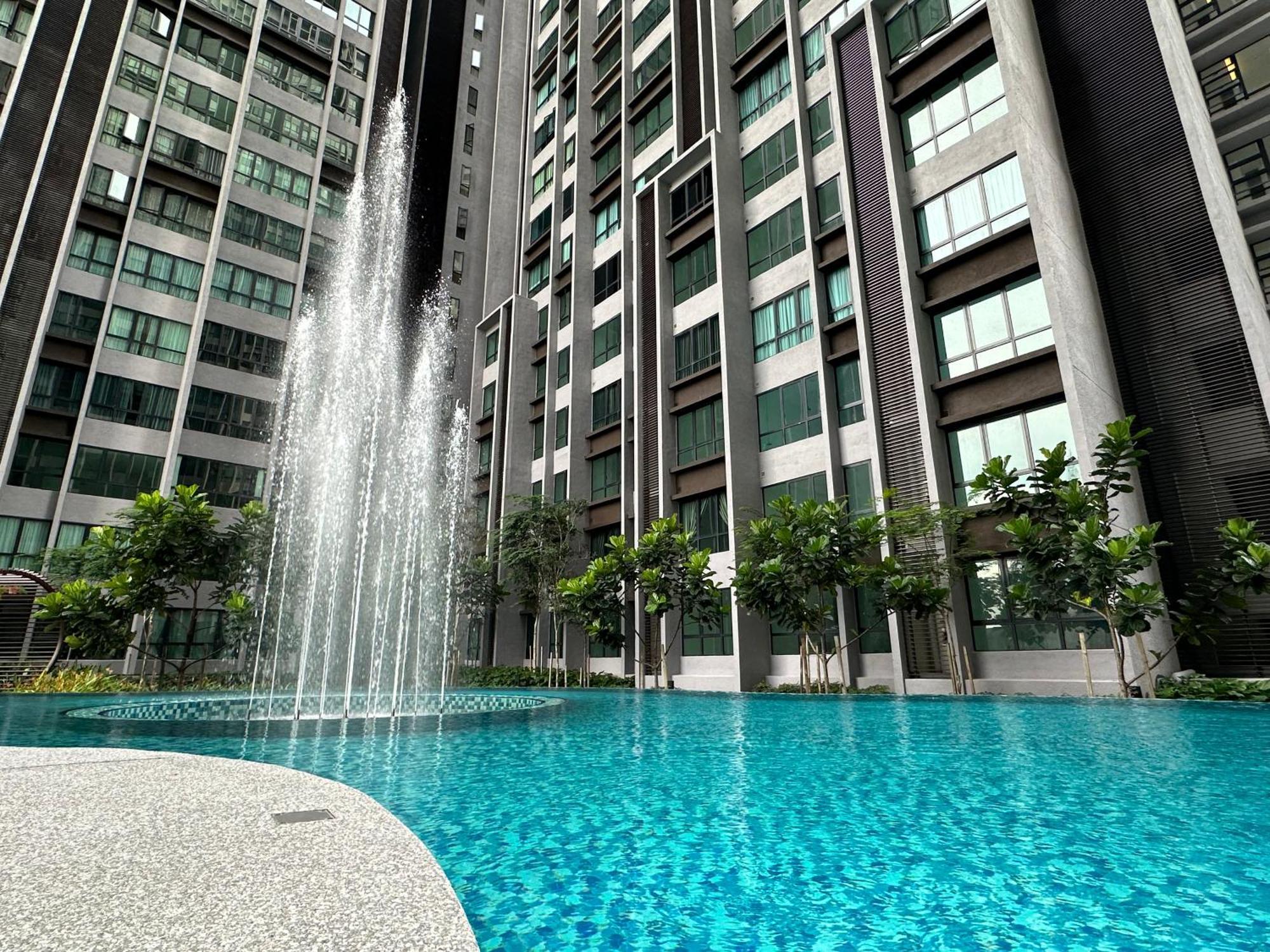 Apartment Kl Pantai Bangsar South 3br 6-11 Pax Next To Npe *