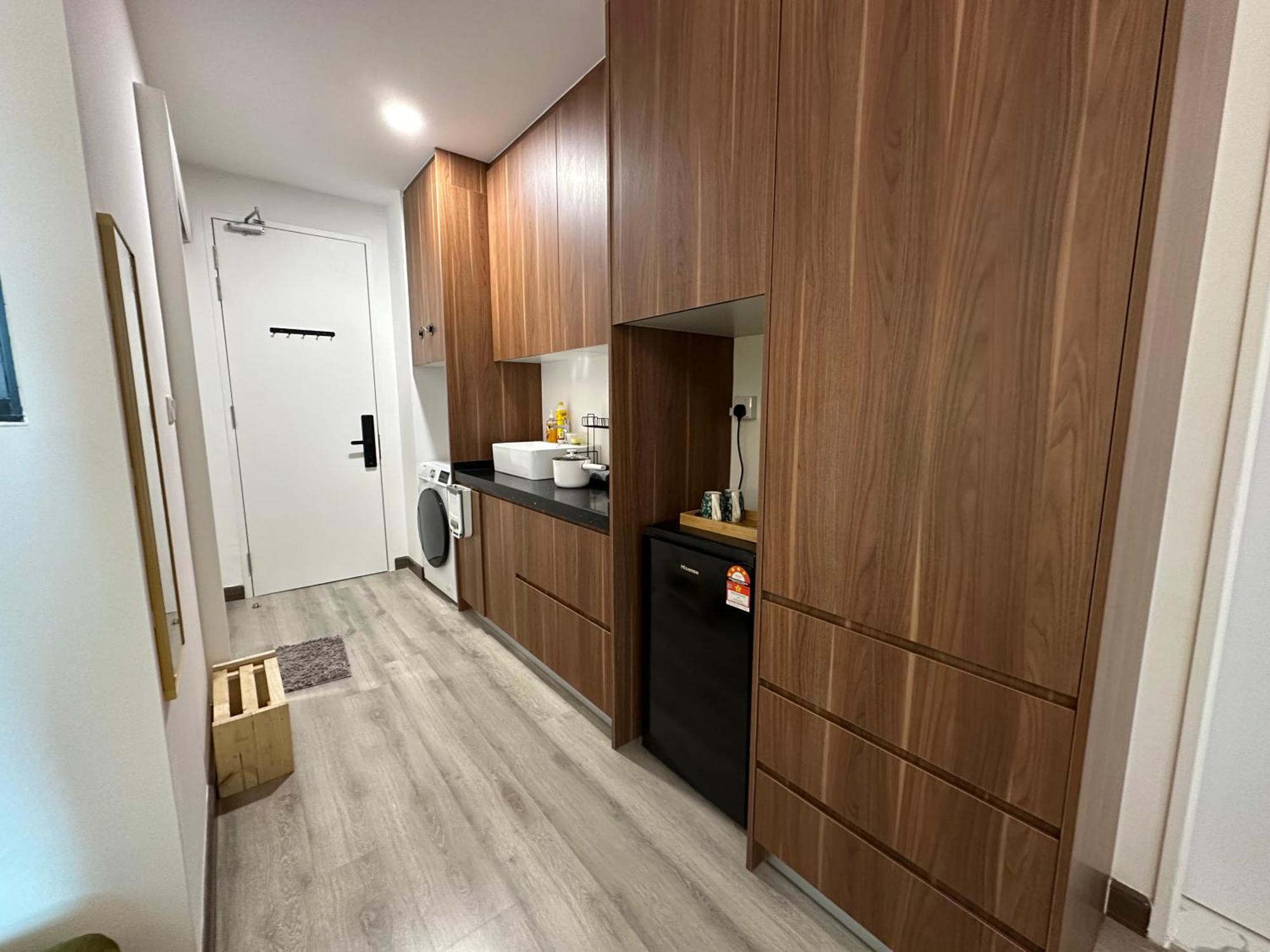 Apartment Kl Pantai Bangsar South 3br 6-11 Pax Next To Npe *